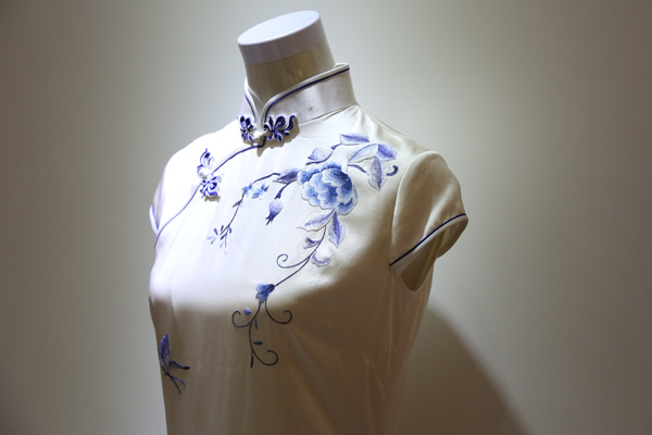 刺绣衍生品--旗袍